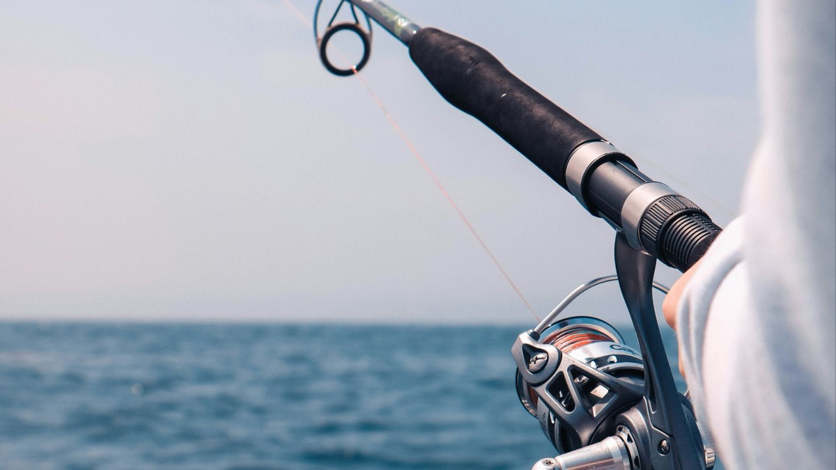 5 Ways To Pass The Time While Fishing